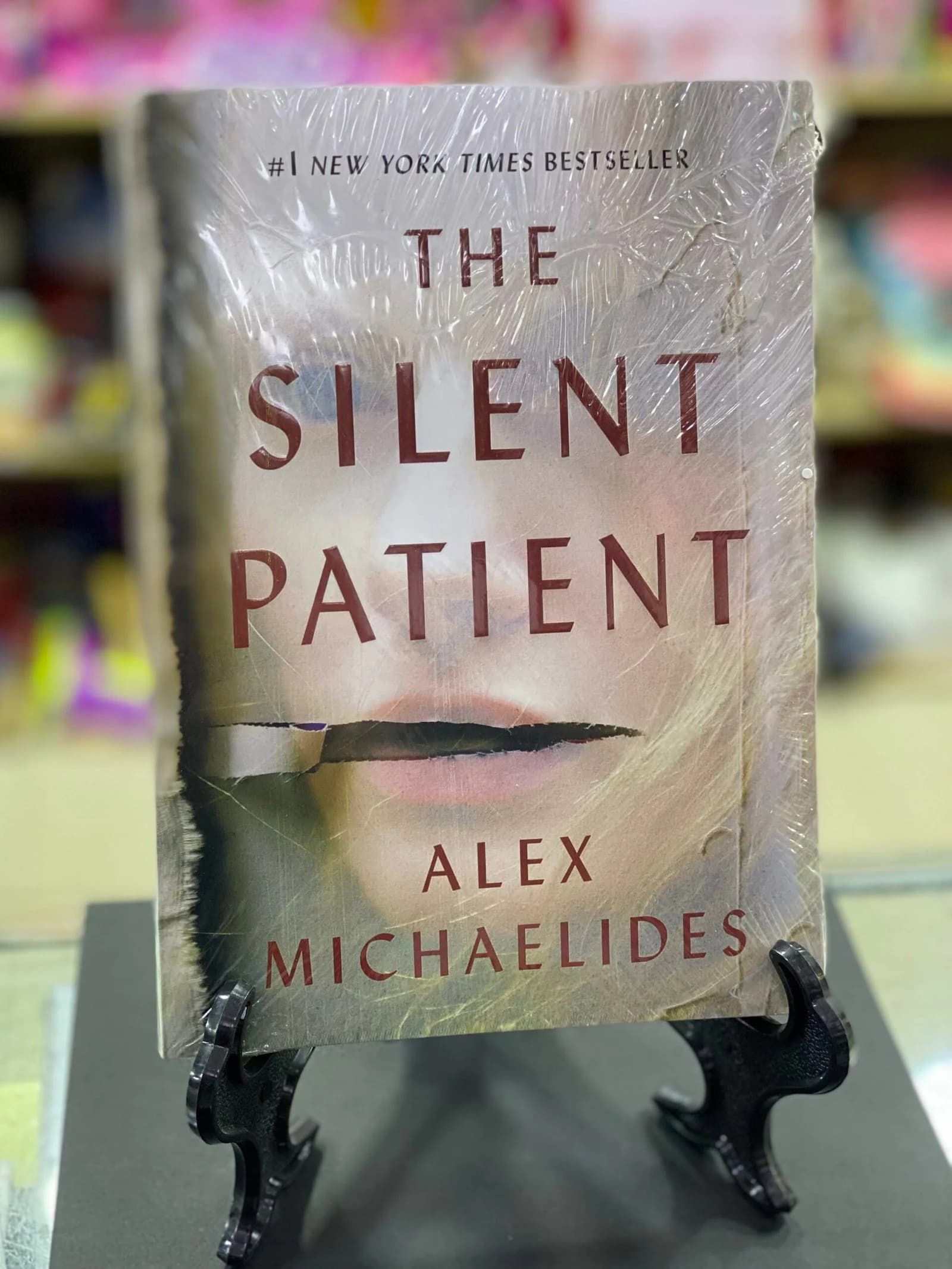THE
SILENT PATIENT